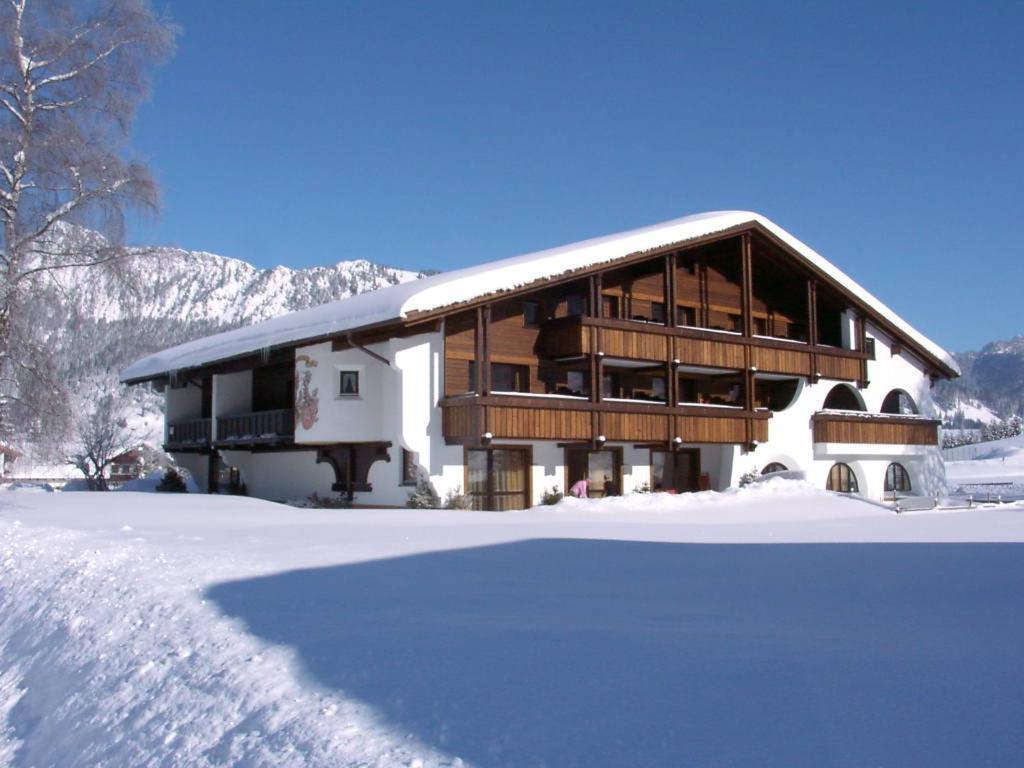 Landhaus Schnoeller Tannheim Exterior photo